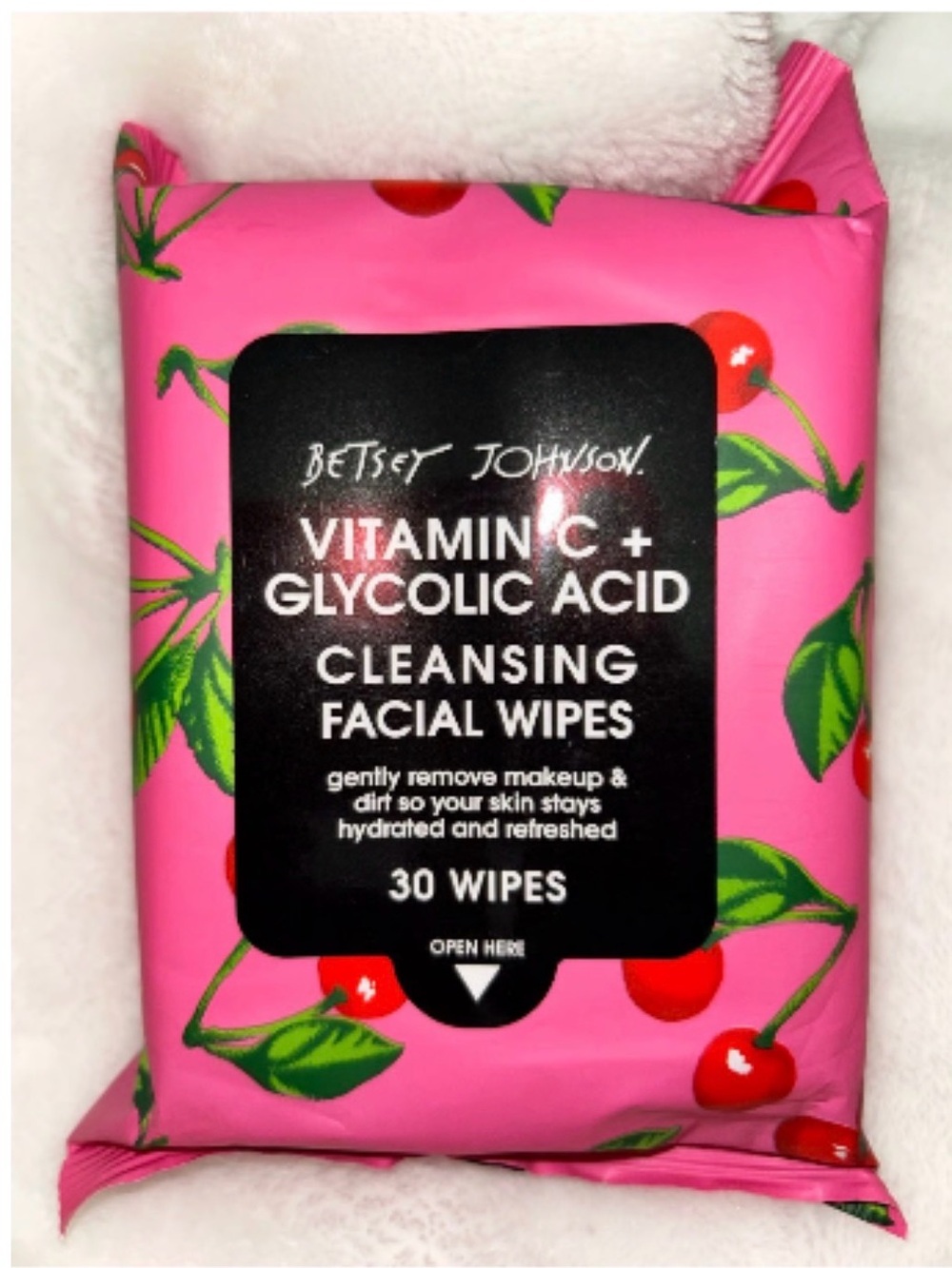 Betsey Johnson Pink Cherry Cleansing Facial Wipes